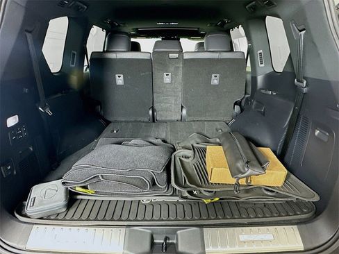 Used 2024 Lexus LX 600 4WD w/ Appearance Package image 30