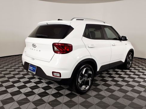 Certified 2026 Hyundai Venue SEL FWD image 4