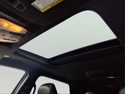 Used 2024 Dodge Durango GT image 12