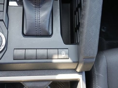 Used 2025 Toyota Tacoma SR5 RWD image 36