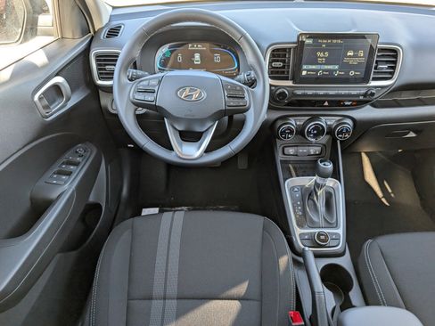 New 2026 Hyundai Venue SEL image 11