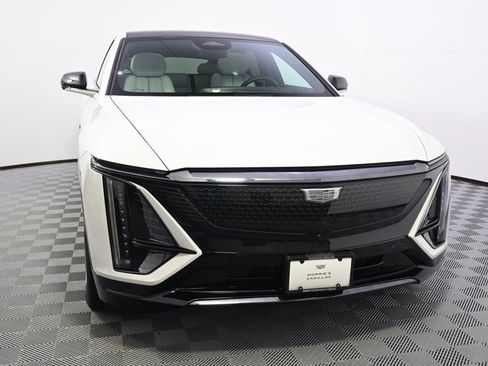 New 2025 Cadillac Lyriq Sport image 9