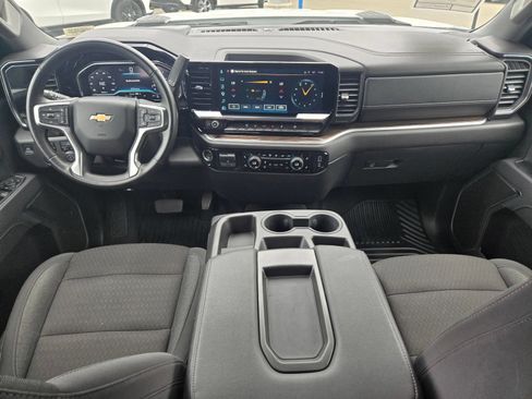 Used 2025 Chevrolet Silverado 2500 LT w/ Convenience Package AWD/4WD image 19