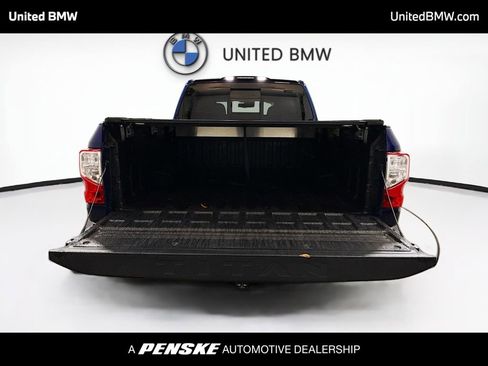 Used 2021 Nissan Titan SV w/ SV Convenience Package image 13