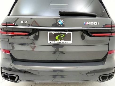 Used 2025 BMW X7 M60i AWD/4WD image 26