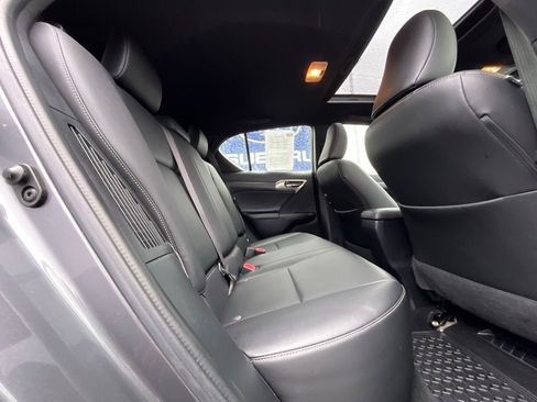Used 2015 Lexus CT 200h image 14
