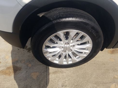 Used 2024 Cadillac XT4 Luxury w/ Cold Weather Package image 23