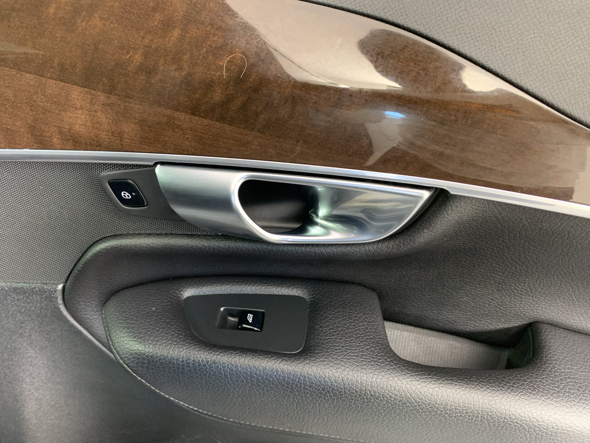 Used 2019 Volvo XC90 T5 Momentum w/ Advanced Package AWD/4WD image 35