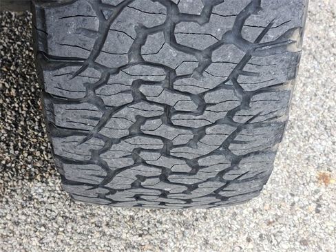 Used 2019 Ford F150 Platinum w/ Equipment Group 701A Luxury image 11