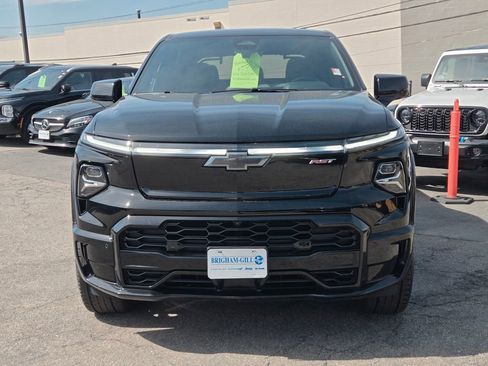 Used 2024 Chevrolet Silverado EV RST AWD/4WD image 3