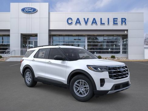 Used 2026 Ford Explorer Active AWD/4WD image 7