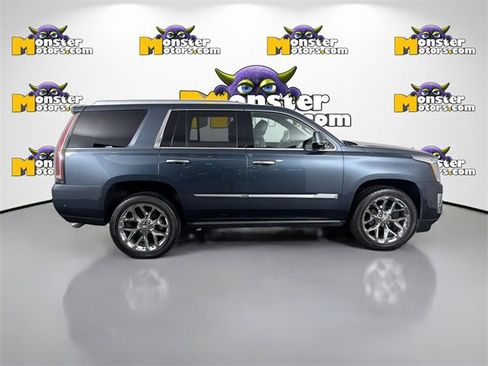 Used 2020 Cadillac Escalade Platinum image 4