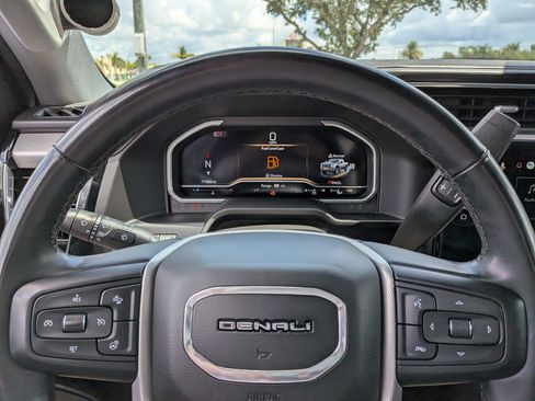 Used 2024 GMC Sierra 2500 Denali w/ Denali Reserve Package AWD/4WD image 27