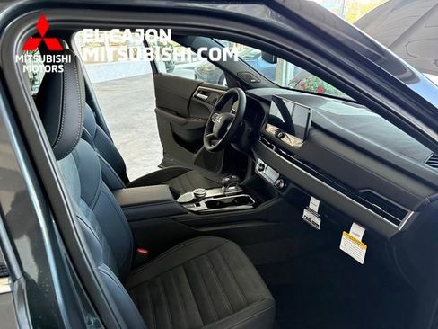 New 2026 Mitsubishi Outlander LE FWD image 23