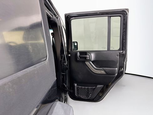 Used 2017 Jeep Wrangler Unlimited Sport AWD/4WD image 28