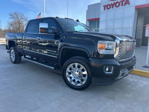 Used 2016 GMC Sierra 2500 Denali w/ Duramax Plus Package image 1
