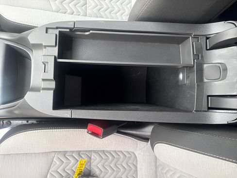 Used 2023 Chevrolet Equinox LS FWD image 30
