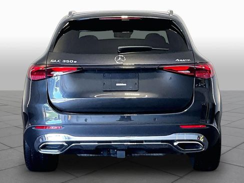 Used 2025 Mercedes-Benz GLC 350e 4MATIC image 5