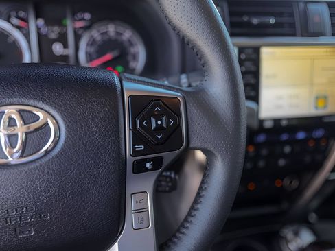 Used 2022 Toyota 4Runner Limited AWD/4WD image 16