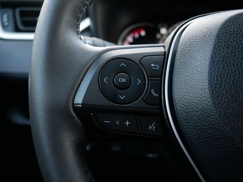 Used 2023 Toyota RAV4 XLE Premium image 28