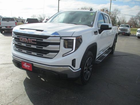 Used 2023 GMC Sierra 1500 SLE image 9