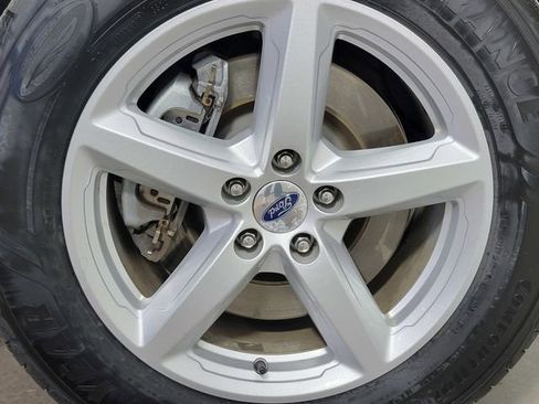Certified 2019 Ford Explorer XLT w/ Equipment Group 202A FWD image 10