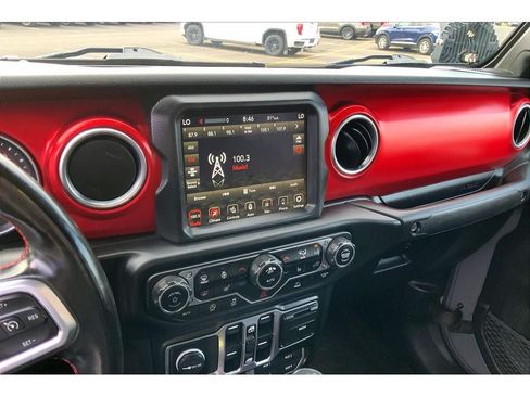 Used 2020 Jeep Gladiator Rubicon AWD/4WD image 7
