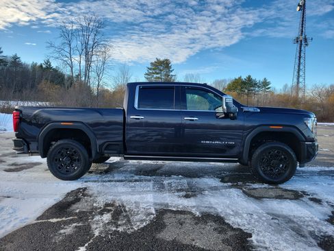 Certified 2024 GMC Sierra 2500 Denali w/ Technology Package image 4