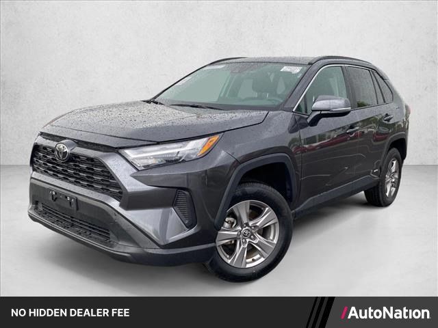 Used 2025 Toyota RAV4 XLE AWD/4WD image 1
