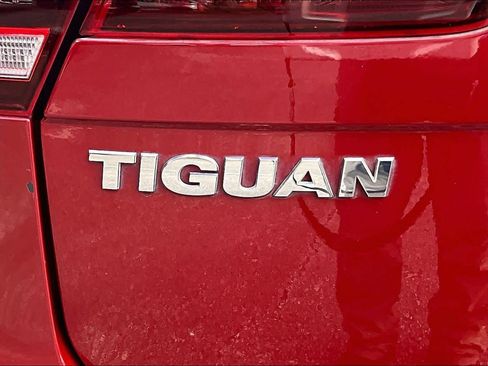 Used 2019 Volkswagen Tiguan S w/ Driver Assistance Package FWD image 10