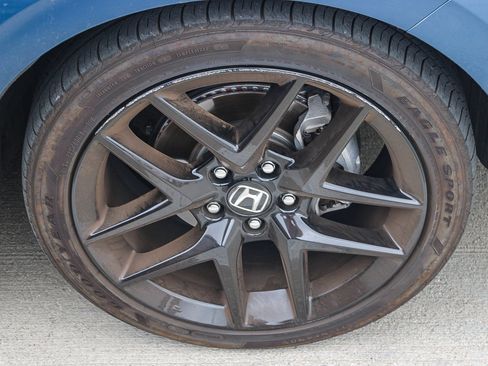 Used 2025 Honda Civic Sport image 17