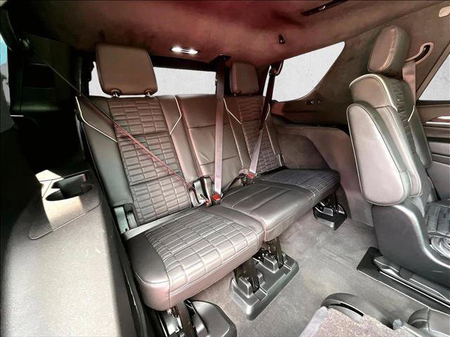 Certified 2024 Cadillac Escalade Sport Platinum w/ LPO, Floor Liner Package AWD/4WD image 30
