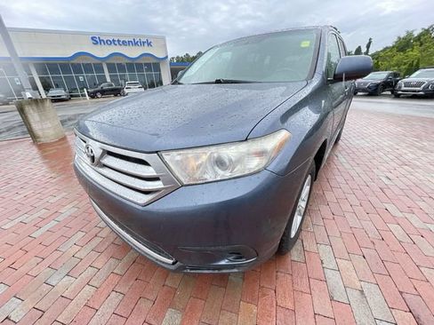 Used 2011 Toyota Highlander 4WD image 22