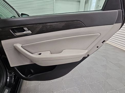 Used 2018 Hyundai Sonata Limited FWD image 41