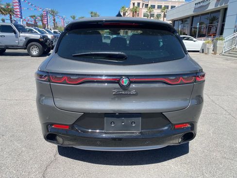 Used 2024 Alfa Romeo Tonale Ti w/ Premium Interior Package AWD/4WD image 8