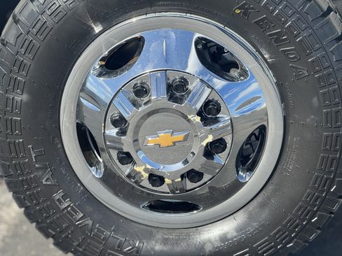 Certified 2024 Chevrolet Silverado 3500 LT image 8
