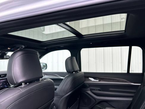 New 2026 Jeep Grand Cherokee L Limited AWD/4WD image 32