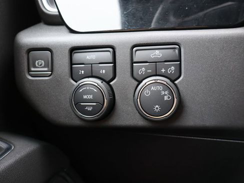 Used 2023 Chevrolet Silverado 1500 LT image 13