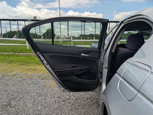 Used 2012 Honda Accord LX image 11
