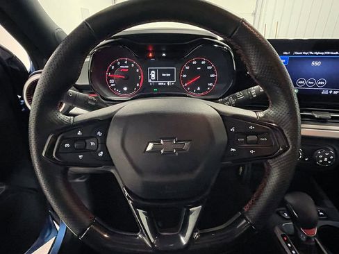 Used 2024 Chevrolet Trax RS w/ Driver Confidence Package FWD image 28