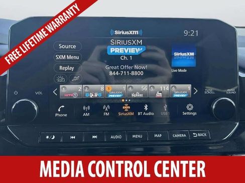 Used 2025 Nissan Pathfinder SL AWD/4WD image 9