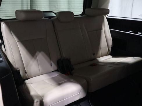 Used 2024 Ford Expedition XLT image 23