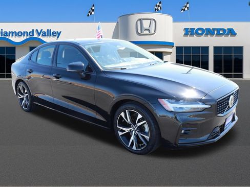 Used 2024 Volvo S60 B5 Core FWD image 1