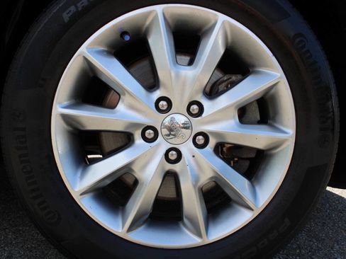 Used 2018 Jeep Cherokee Limited AWD/4WD image 22