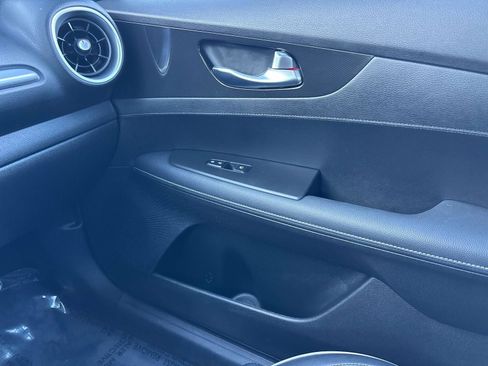 Used 2023 Kia Forte GT-Line w/ GT-Line Premium Package image 30