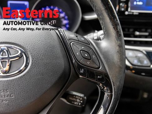 Used 2018 Toyota C-HR XLE FWD image 16