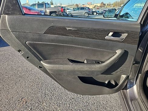 Used 2018 Hyundai Sonata Limited image 33