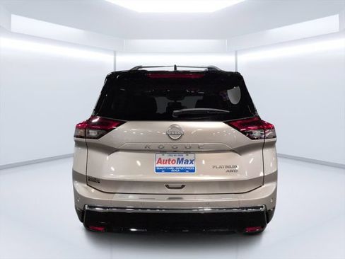Used 2026 Nissan Rogue Platinum w/ Platinum Premium Package AWD/4WD image 4