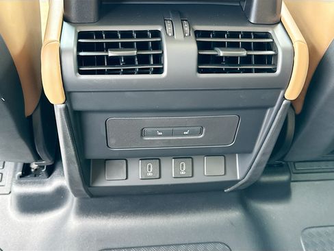 New 2026 Land Rover Defender 110 X-Dynamic SE AWD/4WD image 20