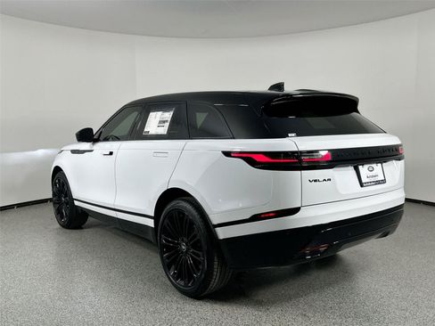 Certified 2026 Land Rover Range Rover Velar Dynamic SE AWD/4WD image 4